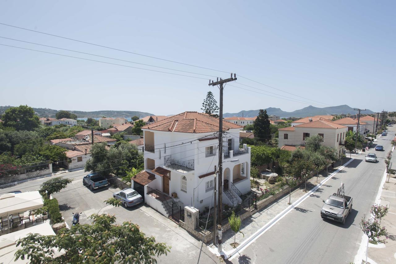 Hotel Finikas Methoni  Esterno foto